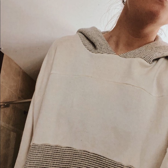 Pancho sweatshirt - Picture 5 of 6